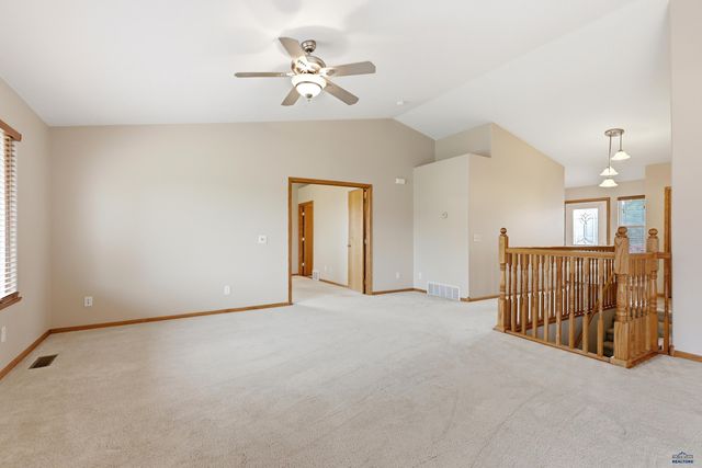 2511 MERLOT DR, Rapid City, SD 57701