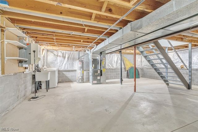 1010 Brookpoint Drive, Medina, OH 44256