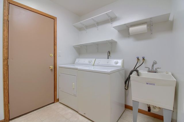 623 Echo Court, Saline, MI 48176