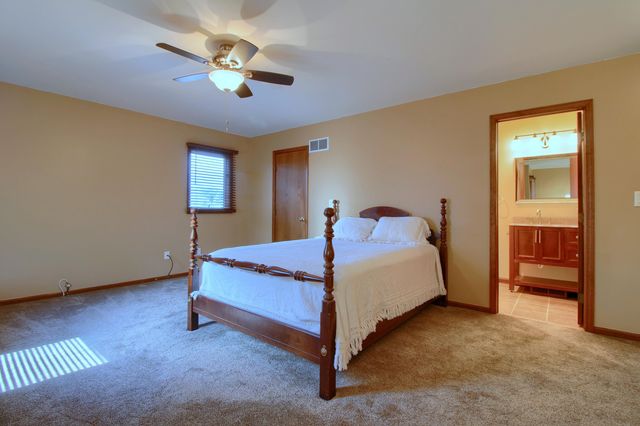 623 Echo Court, Saline, MI 48176