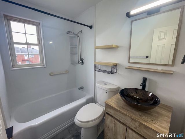 6 Revere Drive APT 4, Stamford, CT 06902