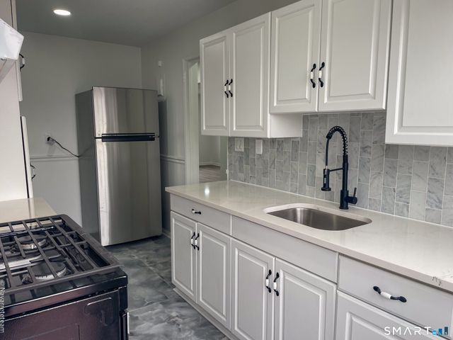 6 Revere Drive APT 4, Stamford, CT 06902