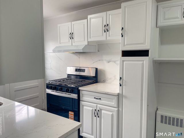 6 Revere Drive APT 4, Stamford, CT 06902