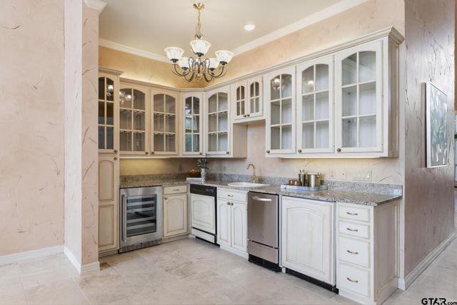 7050 Walden Drive, Tyler, TX 75703