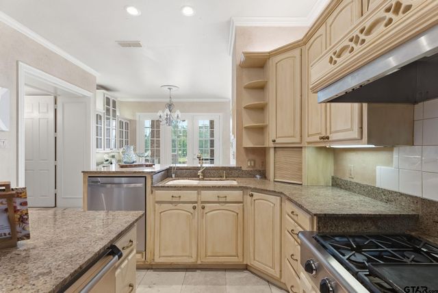 7050 Walden Drive, Tyler, TX 75703