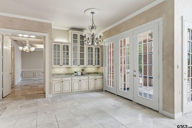 7050 Walden Drive, Tyler, TX 75703