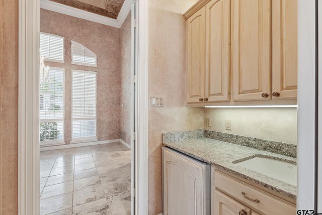 7050 Walden Drive, Tyler, TX 75703