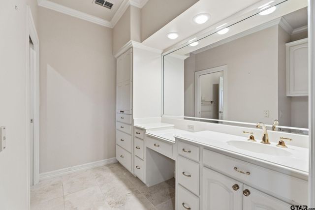 7050 Walden Drive, Tyler, TX 75703
