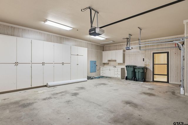 7050 Walden Drive, Tyler, TX 75703