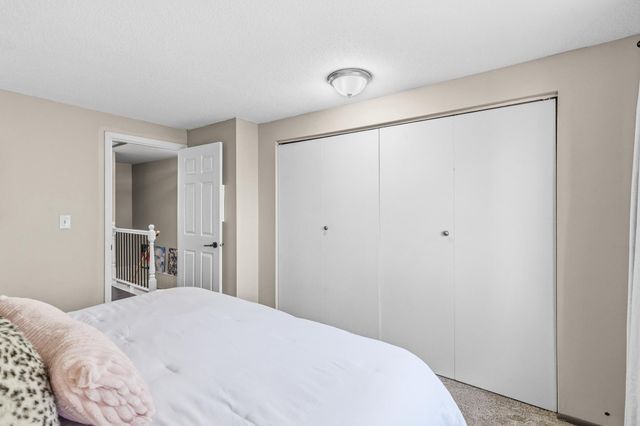 828 Woodgate Drive 105, Vadnais Heights, MN 55127