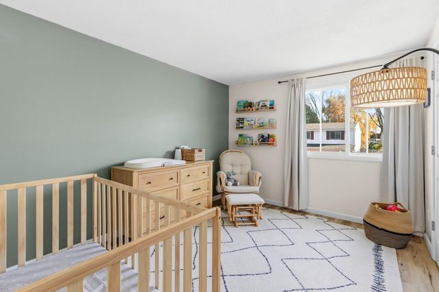 828 Woodgate Drive 105, Vadnais Heights, MN 55127