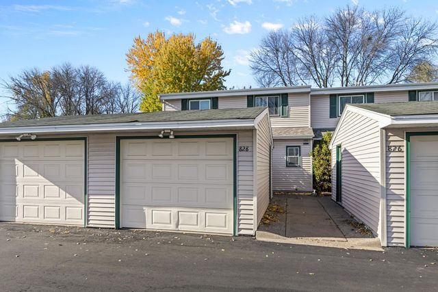 828 Woodgate Drive 105, Vadnais Heights, MN 55127