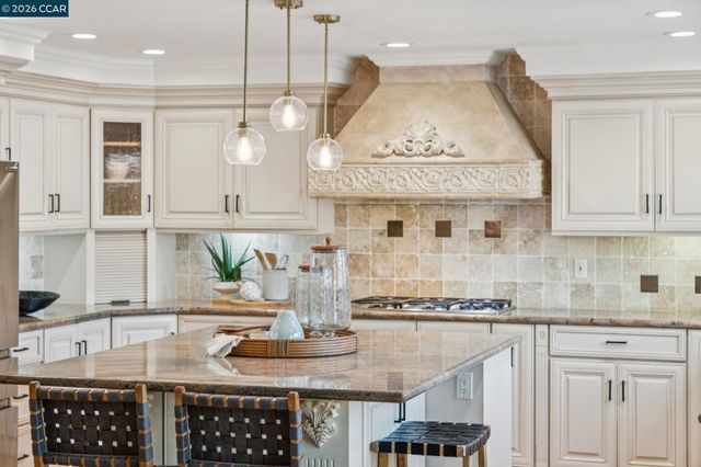 2324 Stewart Ave, Walnut Creek, CA 94596