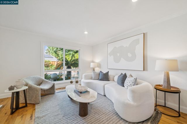 2324 Stewart Ave, Walnut Creek, CA 94596