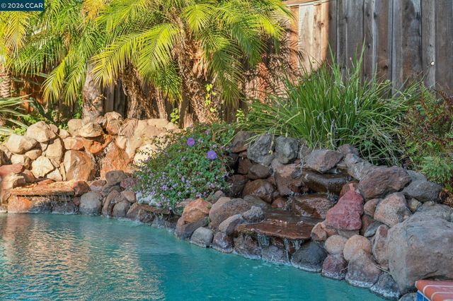2324 Stewart Ave, Walnut Creek, CA 94596