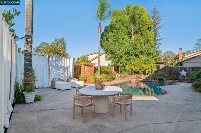 2324 Stewart Ave, Walnut Creek, CA 94596