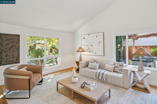 2324 Stewart Ave, Walnut Creek, CA 94596