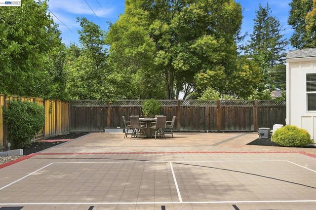 14 Liberta Court, Danville, CA 94526