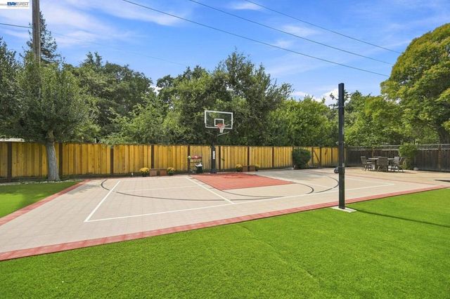 14 Liberta Court, Danville, CA 94526