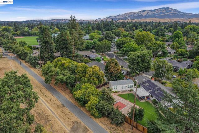14 Liberta Court, Danville, CA 94526