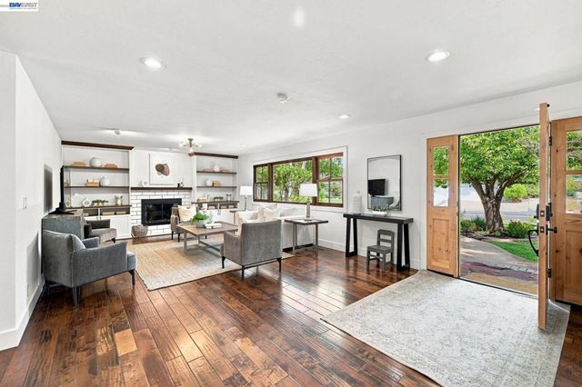 14 Liberta Court, Danville, CA 94526