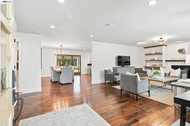 14 Liberta Court, Danville, CA 94526