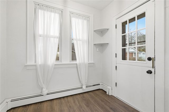 359 Pennsylvania Ave, Oakmont, PA 15139