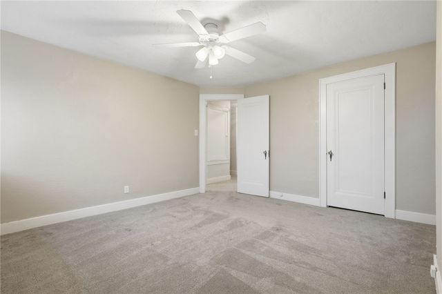 359 Pennsylvania Ave, Oakmont, PA 15139