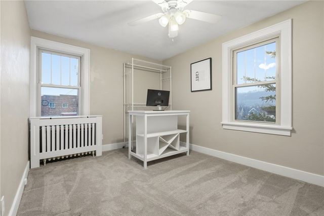 359 Pennsylvania Ave, Oakmont, PA 15139