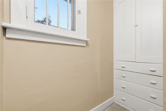 359 Pennsylvania Ave, Oakmont, PA 15139