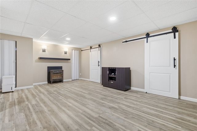 359 Pennsylvania Ave, Oakmont, PA 15139