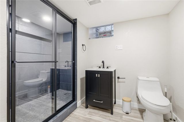 359 Pennsylvania Ave, Oakmont, PA 15139