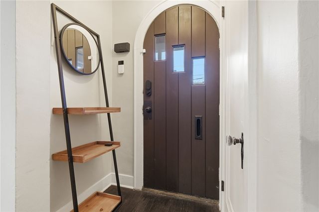 359 Pennsylvania Ave, Oakmont, PA 15139