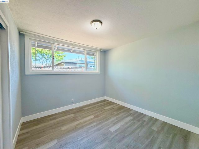 293 Fairway St, Hayward, CA 94544