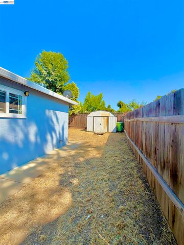 293 Fairway St, Hayward, CA 94544