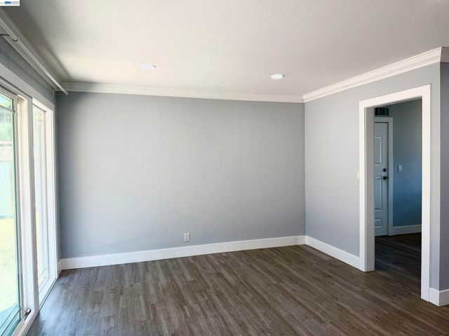 293 Fairway St, Hayward, CA 94544