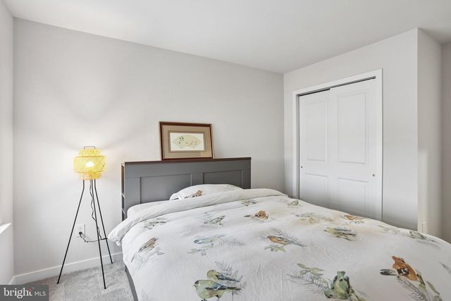 6 DEPOT ST, Bridgeport, PA 19405