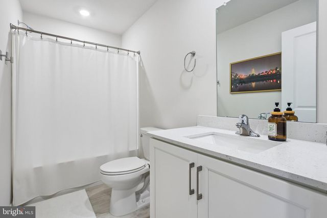 6 DEPOT ST, Bridgeport, PA 19405