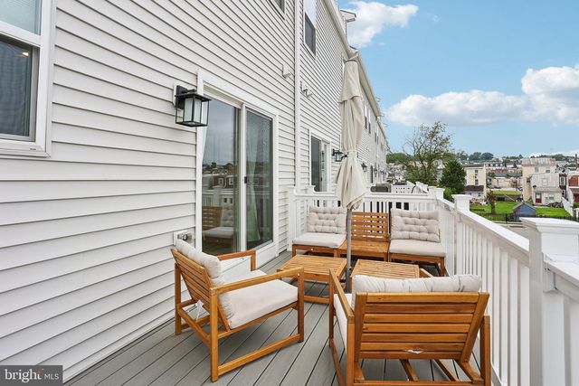 6 DEPOT ST, Bridgeport, PA 19405
