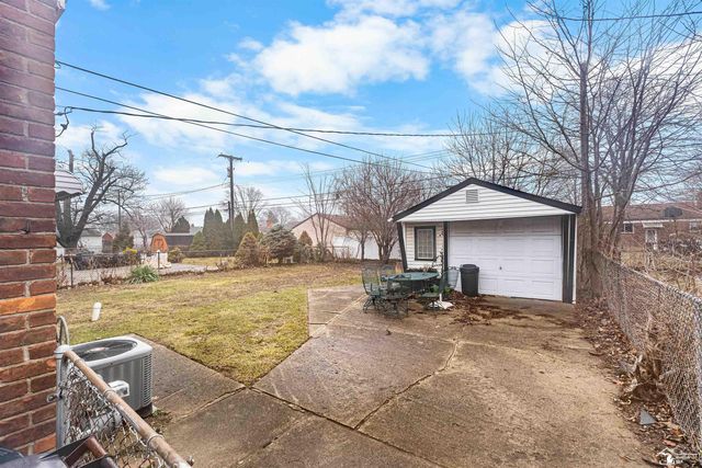 15110 Drake Street, Southgate, MI 48195