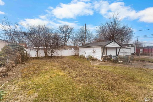 15110 Drake Street, Southgate, MI 48195