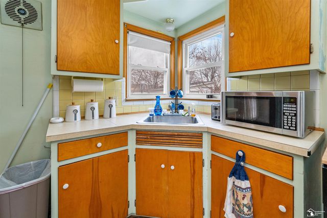 15110 Drake Street, Southgate, MI 48195