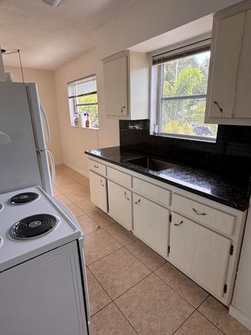 1940 Madison Street 10, Hollywood, FL 33020