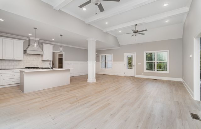 1815 Sulphur College Rd, Hartsville, TN 37074