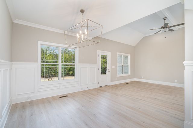 1815 Sulphur College Rd, Hartsville, TN 37074