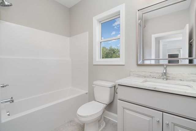 1815 Sulphur College Rd, Hartsville, TN 37074