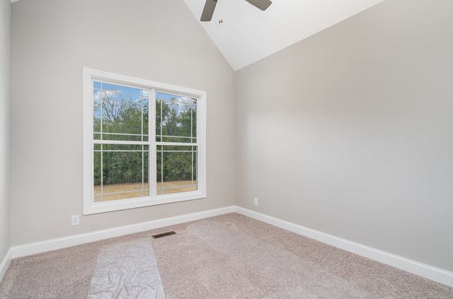 1815 Sulphur College Rd, Hartsville, TN 37074