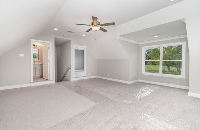 1815 Sulphur College Rd, Hartsville, TN 37074