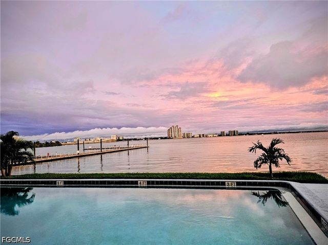 3300 N Key DR 7E, North Fort Myers, FL 33903