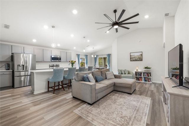 35542 BELLINGTON BOULEVARD, Zephyrhills, FL 33541